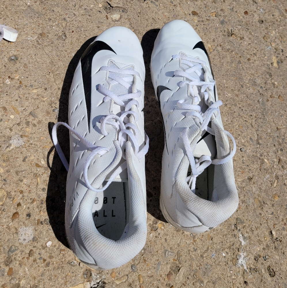 Nike cleats size 14 men